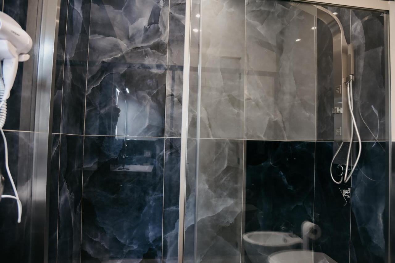 Terra Mia Suite - Chi Tene' O Mare Napoli Esterno foto